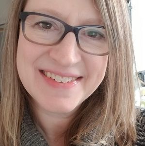 Meet your Posher, Dena